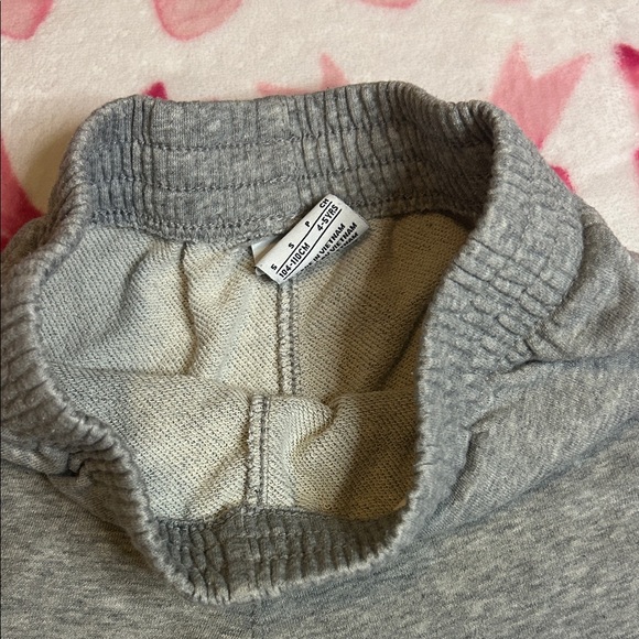 Nike Heather Gray Tee and Shorts Set - Picture 4 of 5